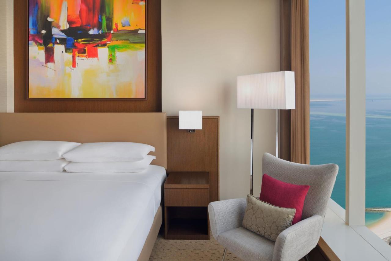 Delta Hotels By Marriott City Center Doha Exterior foto A bedroom at the Atlantis Paradise Island